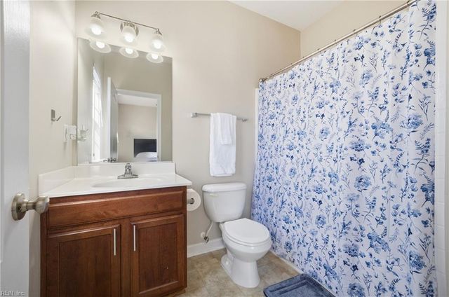 232 Paradise DR, Portsmouth, VA 23701