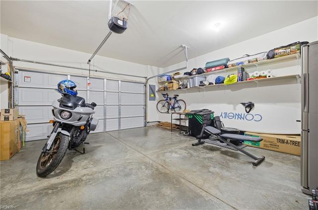 232 Paradise DR, Portsmouth, VA 23701