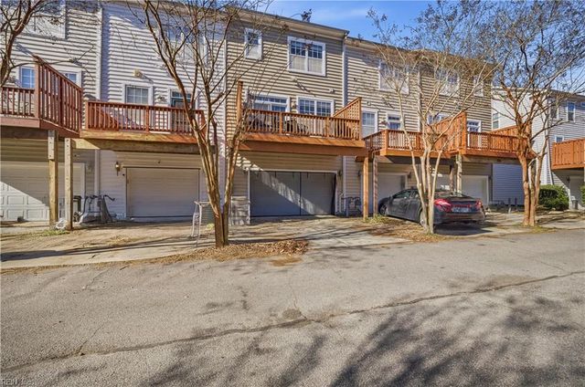 232 Paradise DR, Portsmouth, VA 23701