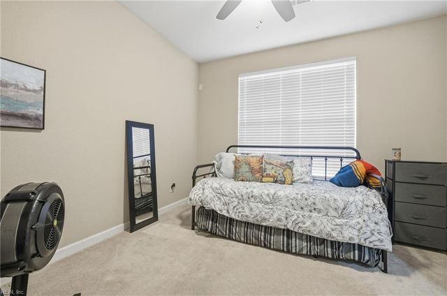 232 Paradise DR, Portsmouth, VA 23701