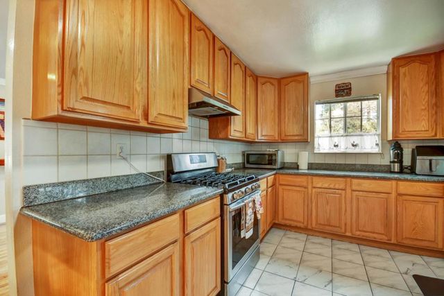 204 Park Street, Redwood City, CA 94061