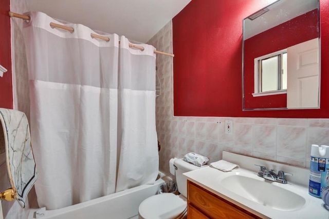 204 Park Street, Redwood City, CA 94061