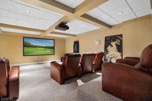 30 Dogwood Dr, Readington Twp., NJ 08889