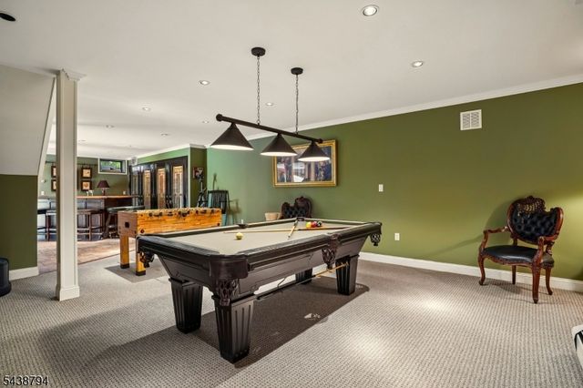 30 Dogwood Dr, Readington Twp., NJ 08889