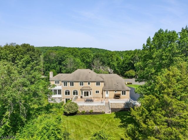 30 Dogwood Dr, Readington Twp., NJ 08889