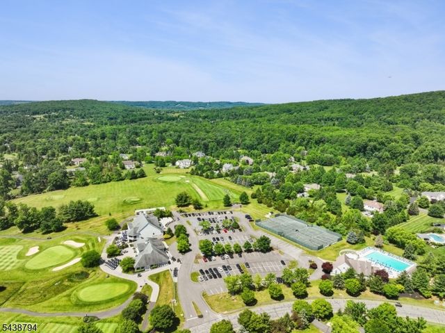 30 Dogwood Dr, Readington Twp., NJ 08889