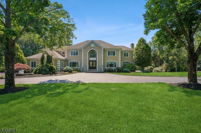 30 Dogwood Dr, Readington Twp., NJ 08889