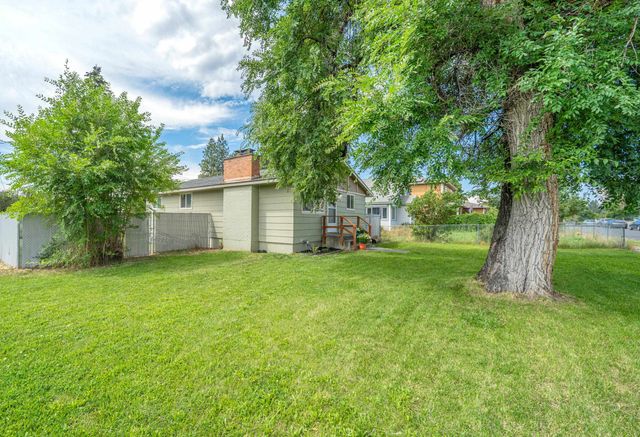 1328 Joseph Ave, Spokane, WA 99208