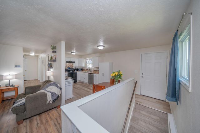 1328 Joseph Ave, Spokane, WA 99208