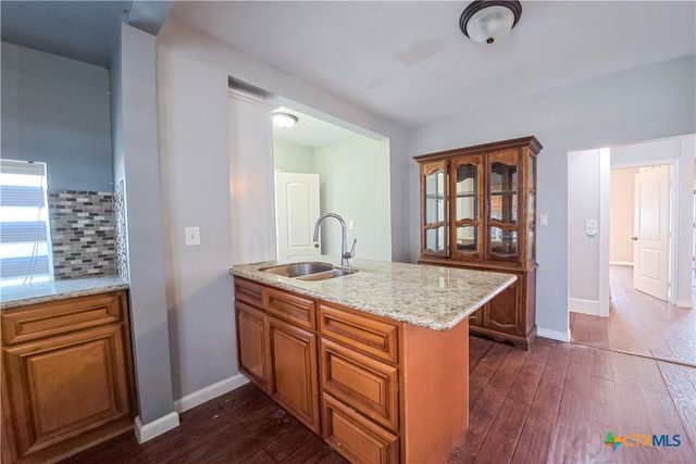 676 County Road 426, El Campo, TX 77437