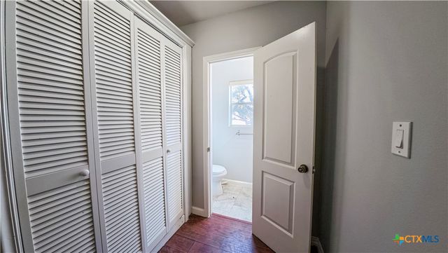 676 County Road 426, El Campo, TX 77437