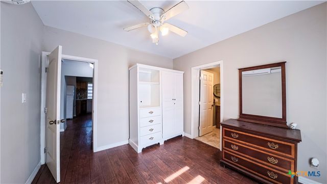 676 County Road 426, El Campo, TX 77437