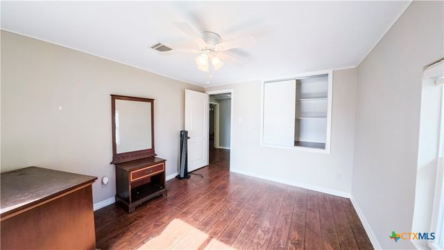 676 County Road 426, El Campo, TX 77437