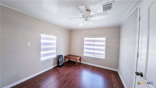 676 County Road 426, El Campo, TX 77437