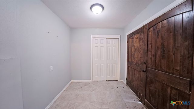 676 County Road 426, El Campo, TX 77437