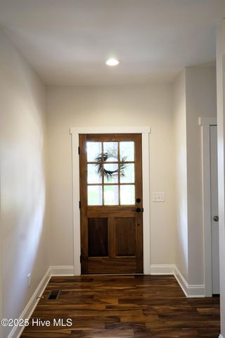 110 Callis Circle, West End, NC 27376