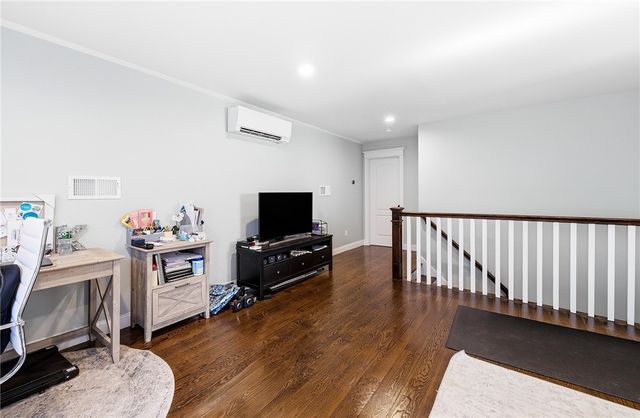 163 Hanton Road, North Smithfield, RI 02896