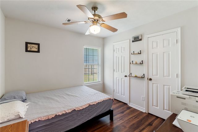 1202 Roanoke Court, College Station, TX 77845