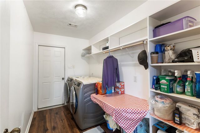 1202 Roanoke Court, College Station, TX 77845