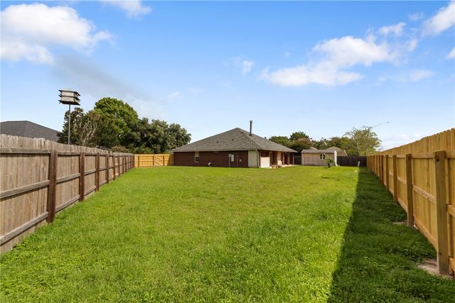 1202 Roanoke Court, College Station, TX 77845