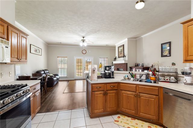 1202 Roanoke Court, College Station, TX 77845