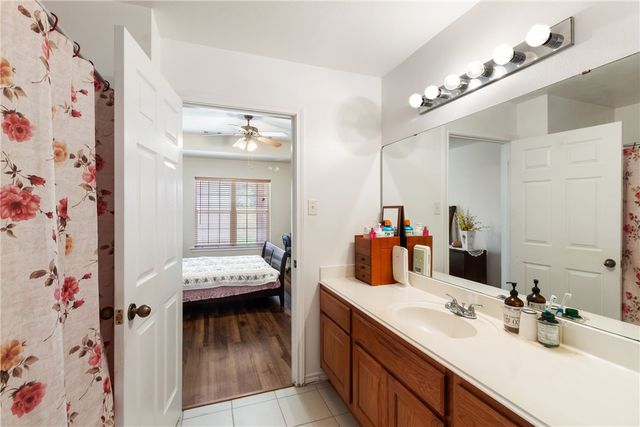 1202 Roanoke Court, College Station, TX 77845