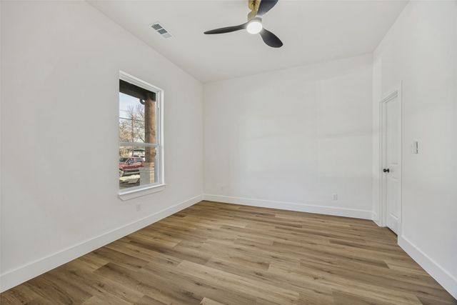3910 Harlingen, Dallas, TX 75212