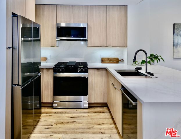 13200 Pacific 212, Playa Vista, CA 90094