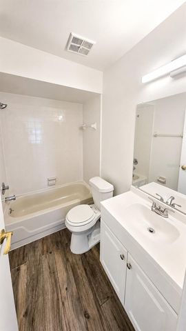 703 NORTHLAKE DRIVE 703, Sanford, FL 32773