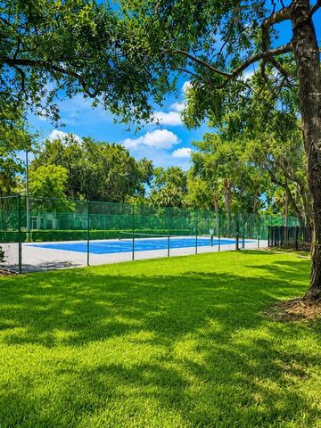 703 NORTHLAKE DRIVE 703, Sanford, FL 32773