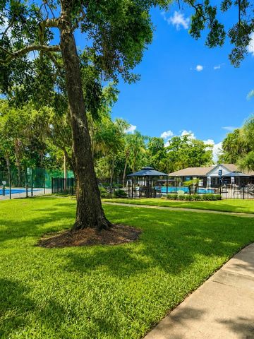 703 NORTHLAKE DRIVE 703, Sanford, FL 32773