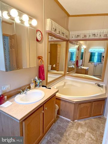 115 RAPTOR DR, Hanover, PA 17331