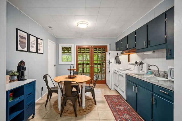 235 Rye Hobbs Hollow Rd, Smithville, TN 37166