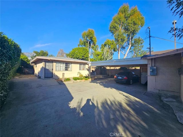 769 Valadez, Upland, CA 91786