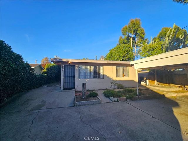 769 Valadez, Upland, CA 91786