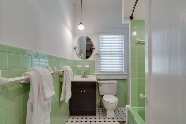 1932 CARR AVE, Memphis, TN 38104