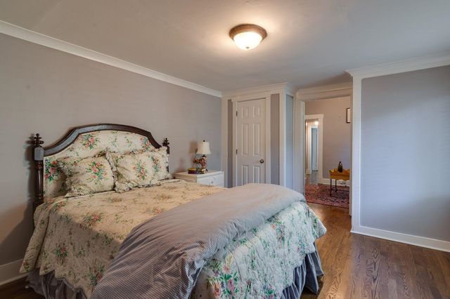 1932 CARR AVE, Memphis, TN 38104