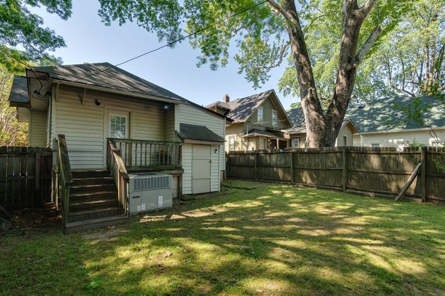 1932 CARR AVE, Memphis, TN 38104