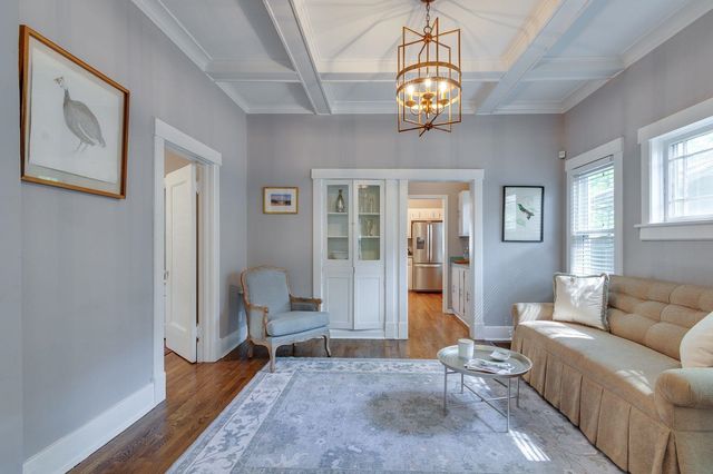 1932 CARR AVE, Memphis, TN 38104