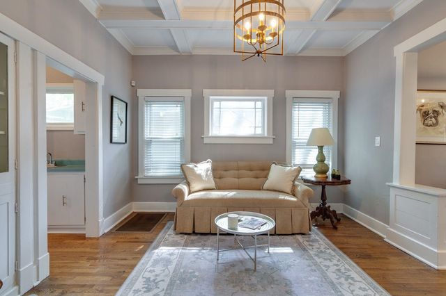 1932 CARR AVE, Memphis, TN 38104