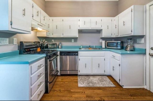 1932 CARR AVE, Memphis, TN 38104