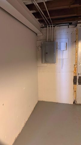 13041 S Eberhart Avenue, Chicago, IL 60827