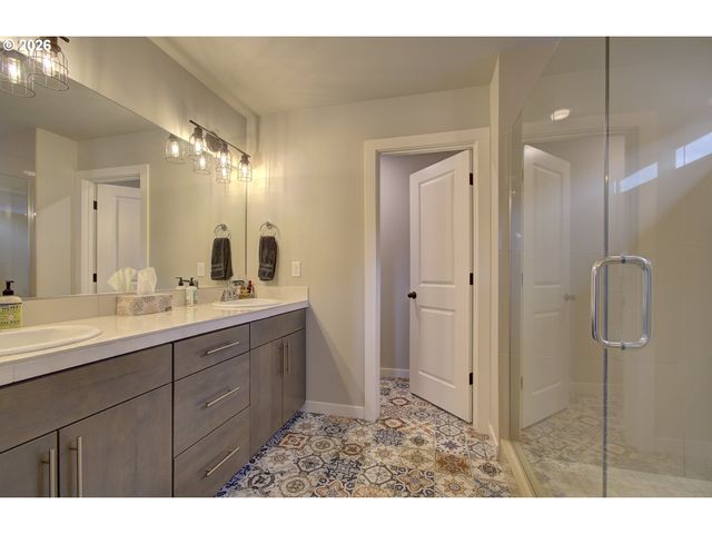 10705 Ne 156TH Ave, Vancouver, WA 98682