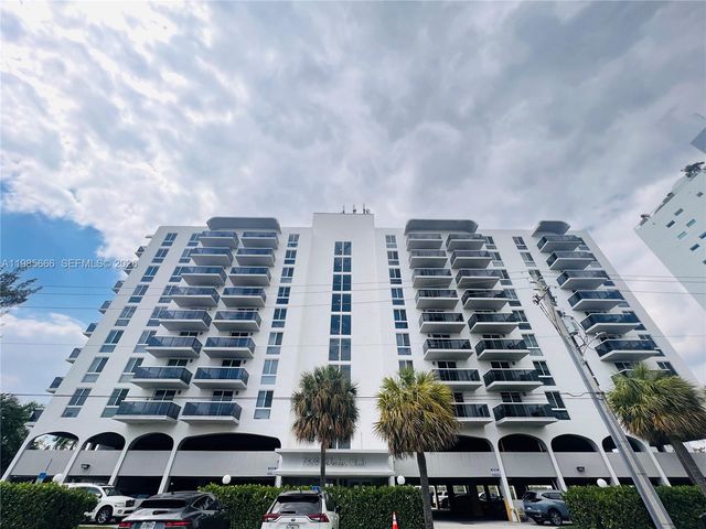 7928 West Dr 404, North Bay Village, FL 33141