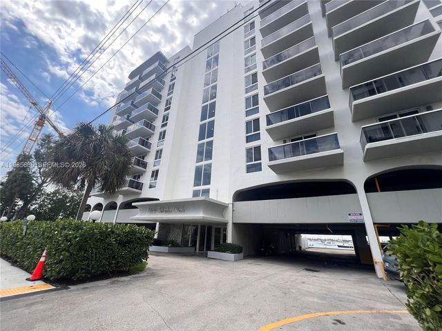 7928 West Dr 404, North Bay Village, FL 33141