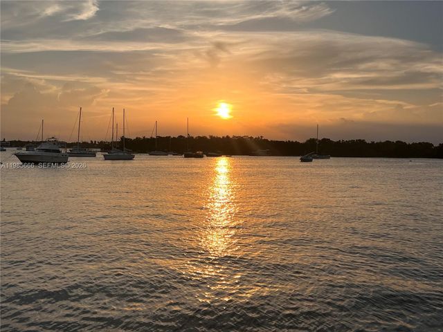 7928 West Dr 404, North Bay Village, FL 33141