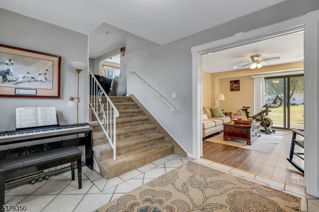 19 Indian Ln, Mount Olive Twp., NJ 07840