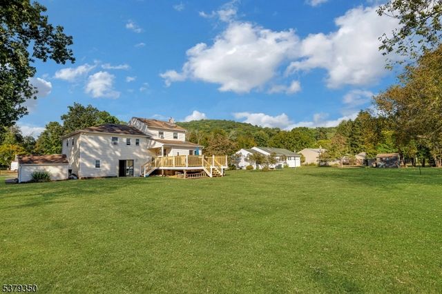 19 Indian Ln, Mount Olive Twp., NJ 07840