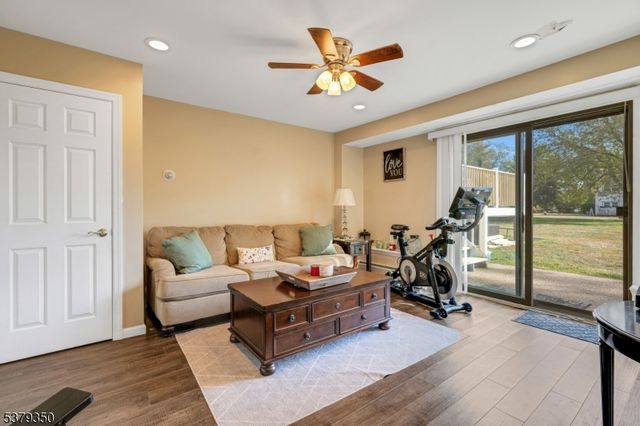 19 Indian Ln, Mount Olive Twp., NJ 07840