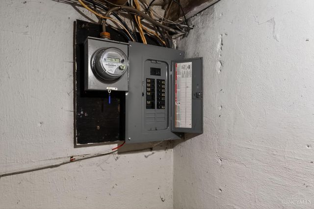 1166 Groesbeck Road, Cincinnati, OH 45224